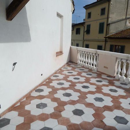La Terrazza Apartamento Palaia Exterior foto