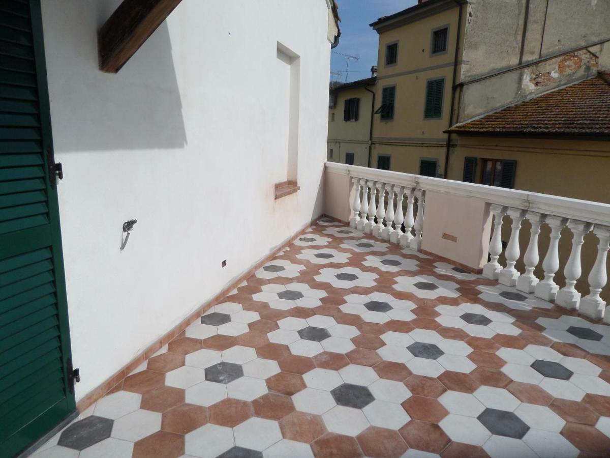 La Terrazza Apartamento Palaia Exterior foto